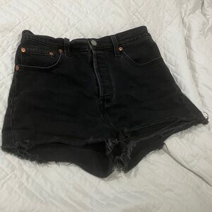 Levi’s , Ribcage shorts , women’s 28 , high rise Denim Women's Shorts